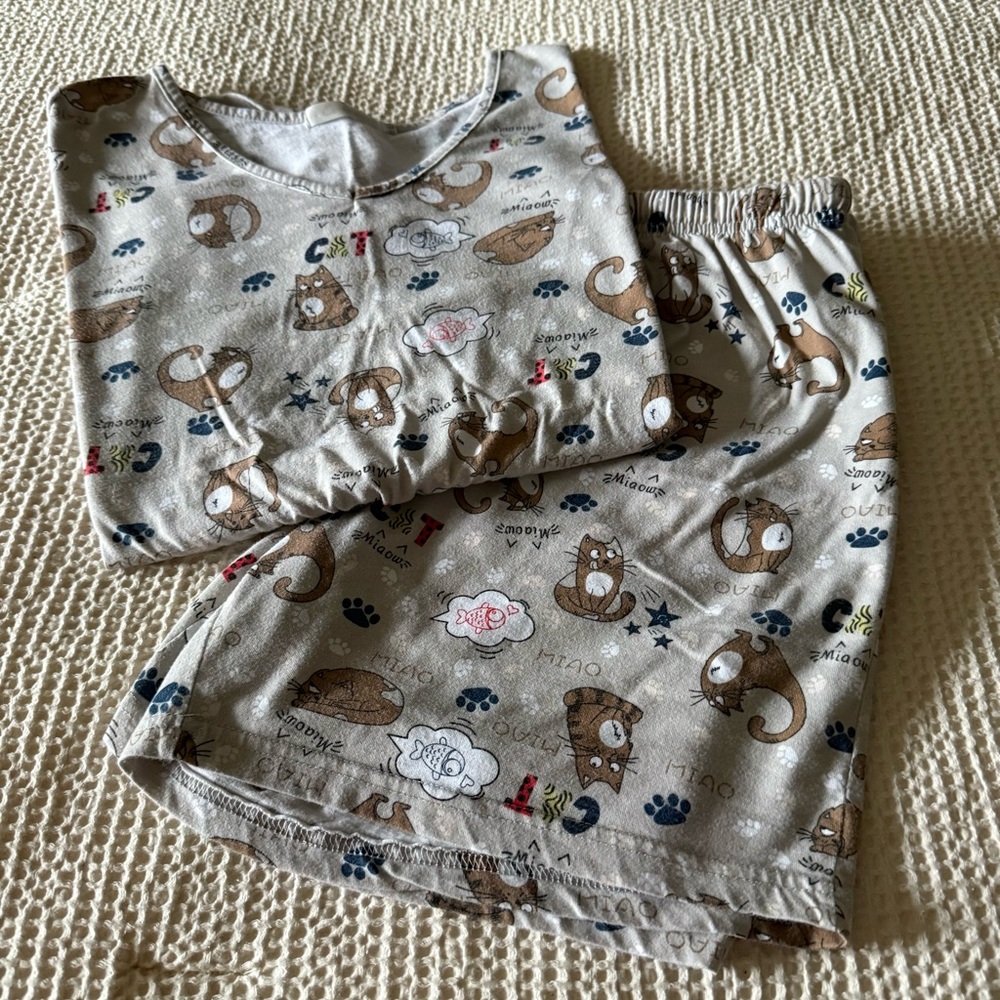 Women’ Summer Cat Themed Pajama Set ~ Brown